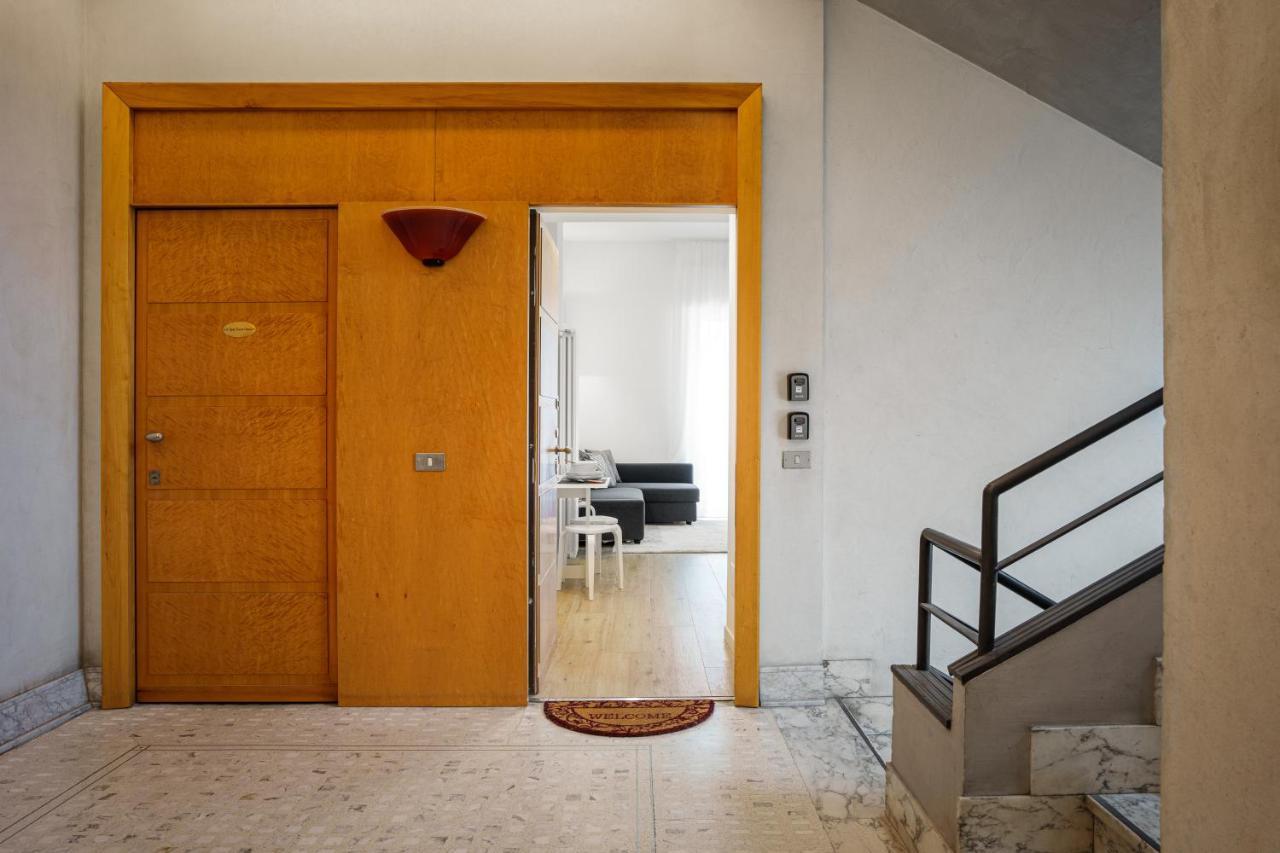 Accomodo Mib31 Bivano Centro Storico Apartamento Milão Exterior foto